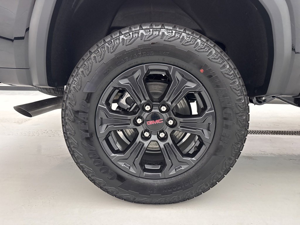New 2025 GMC Canyon Elevation w/ Technology Package image 7