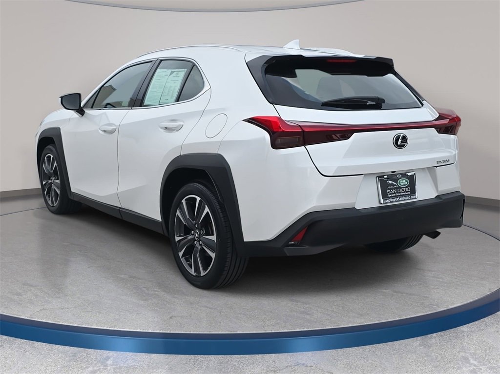 Used 2020 Lexus UX 200 w/ Premium Package image 8
