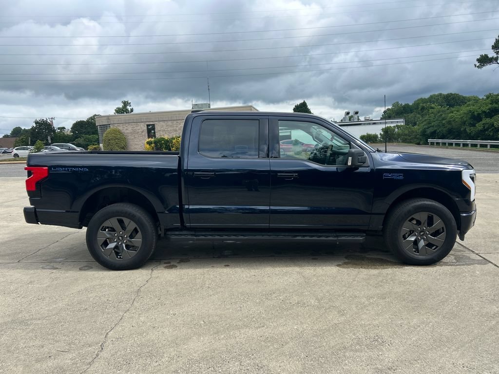 Used 2025 Ford F150 Lightning Flash AWD/4WD image 7