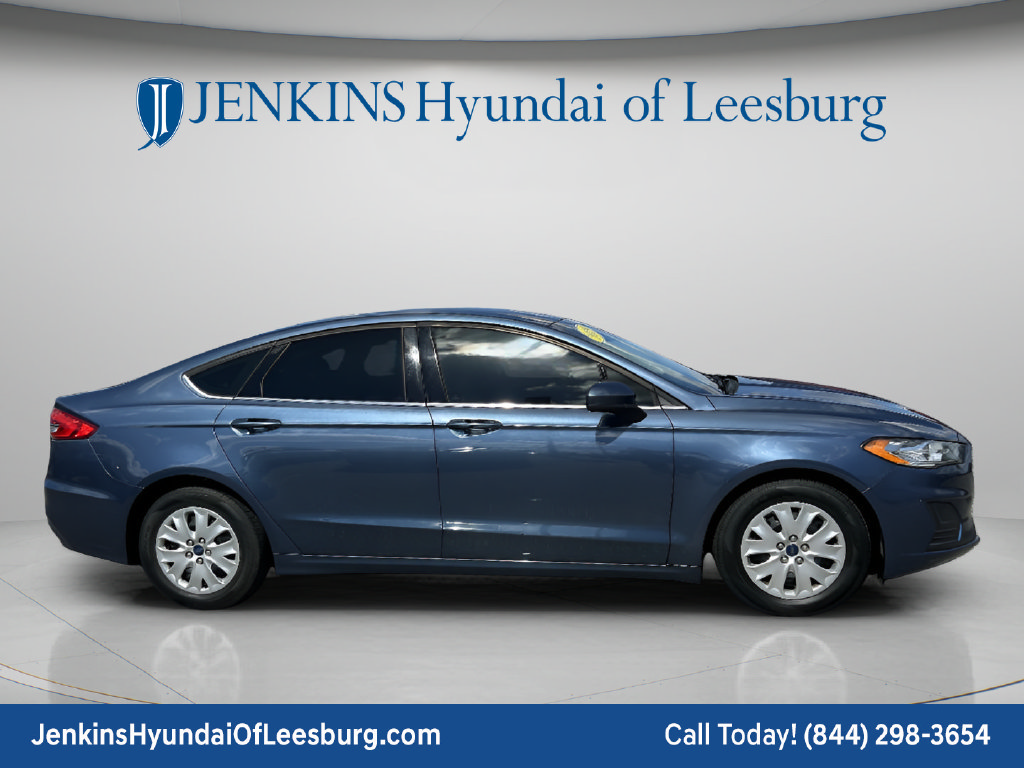 Used 2019 Ford Fusion S FWD image 3