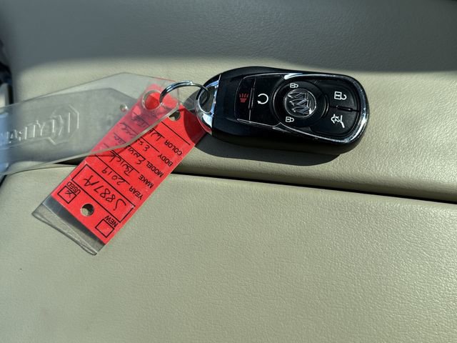 Used 2019 Buick Envision Essence image 29