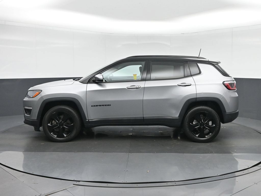 Used 2019 Jeep Compass Latitude AWD/4WD image 4