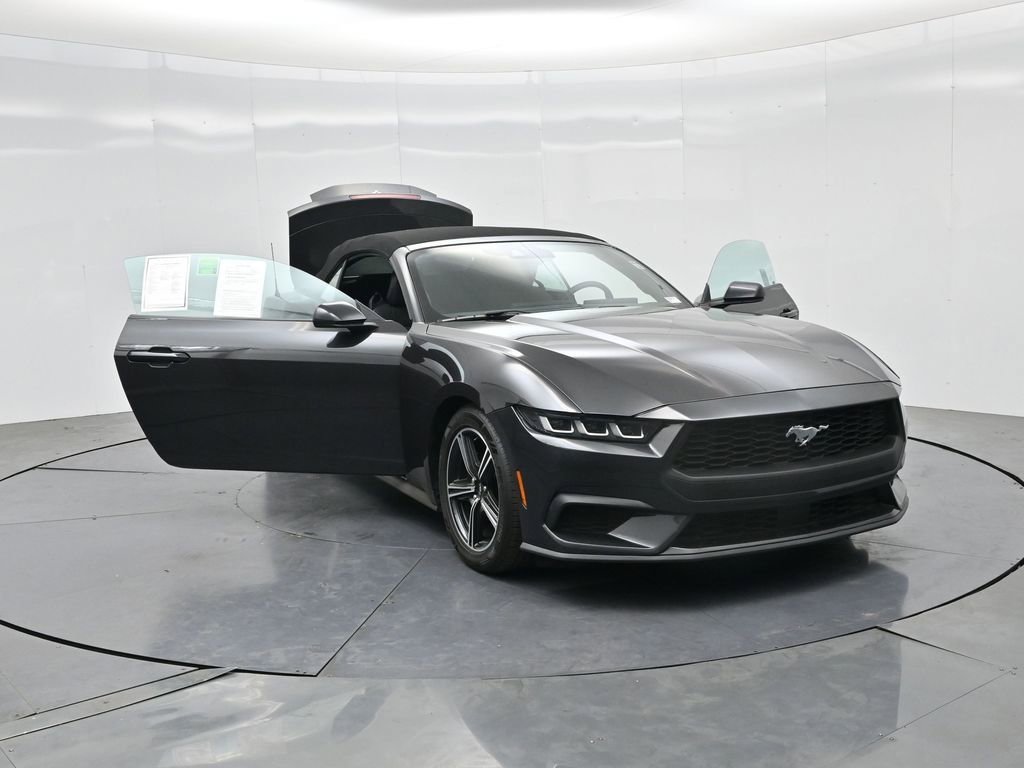Used 2024 Ford Mustang Convertible image 29