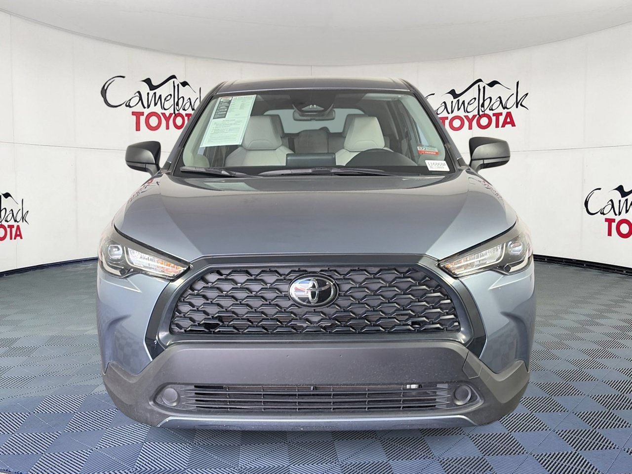 Used 2024 Toyota Corolla Cross L AWD/4WD image 3