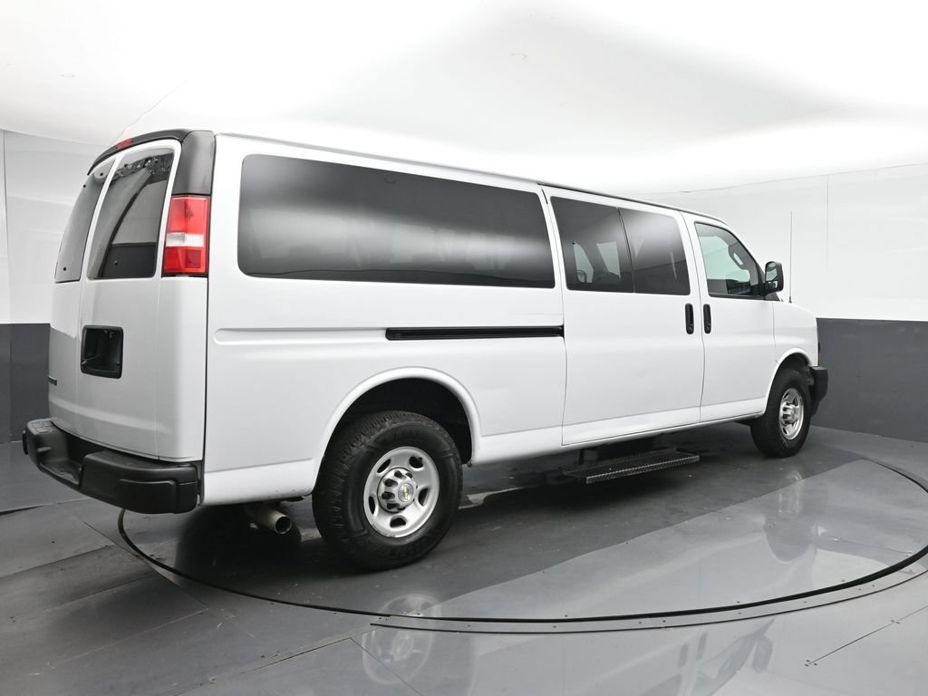 Used 2023 Chevrolet Express 3500 LS RWD image 7