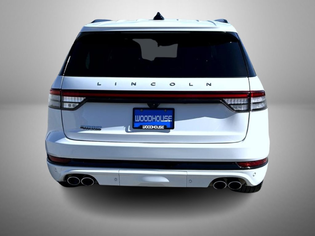 Used 2025 Lincoln Aviator Reserve w/ Equipment Group 201A AWD/4WD image 8