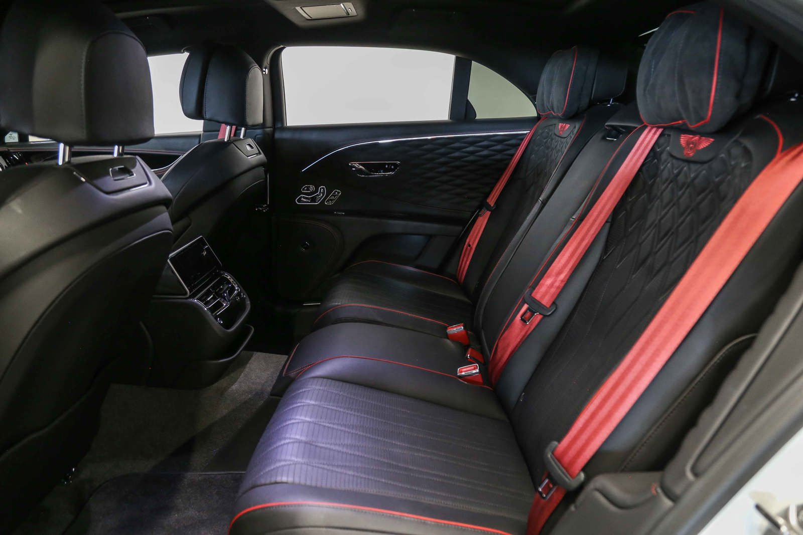 Used 2022 Bentley Flying Spur V8 AWD/4WD image 35