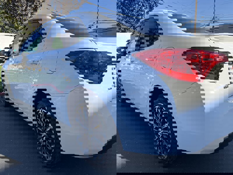 Used 2017 Toyota Corolla SE image 10