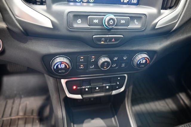 Used 2024 GMC Terrain SLE w/ Driver Convenience Package FWD image 15