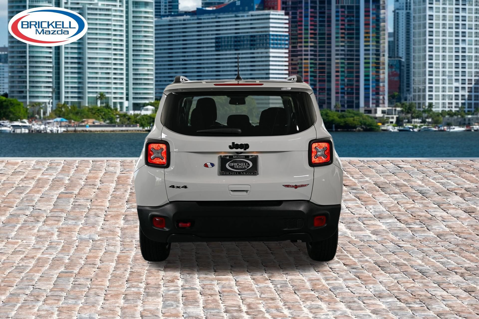 Used 2023 Jeep Renegade Trailhawk AWD/4WD image 4