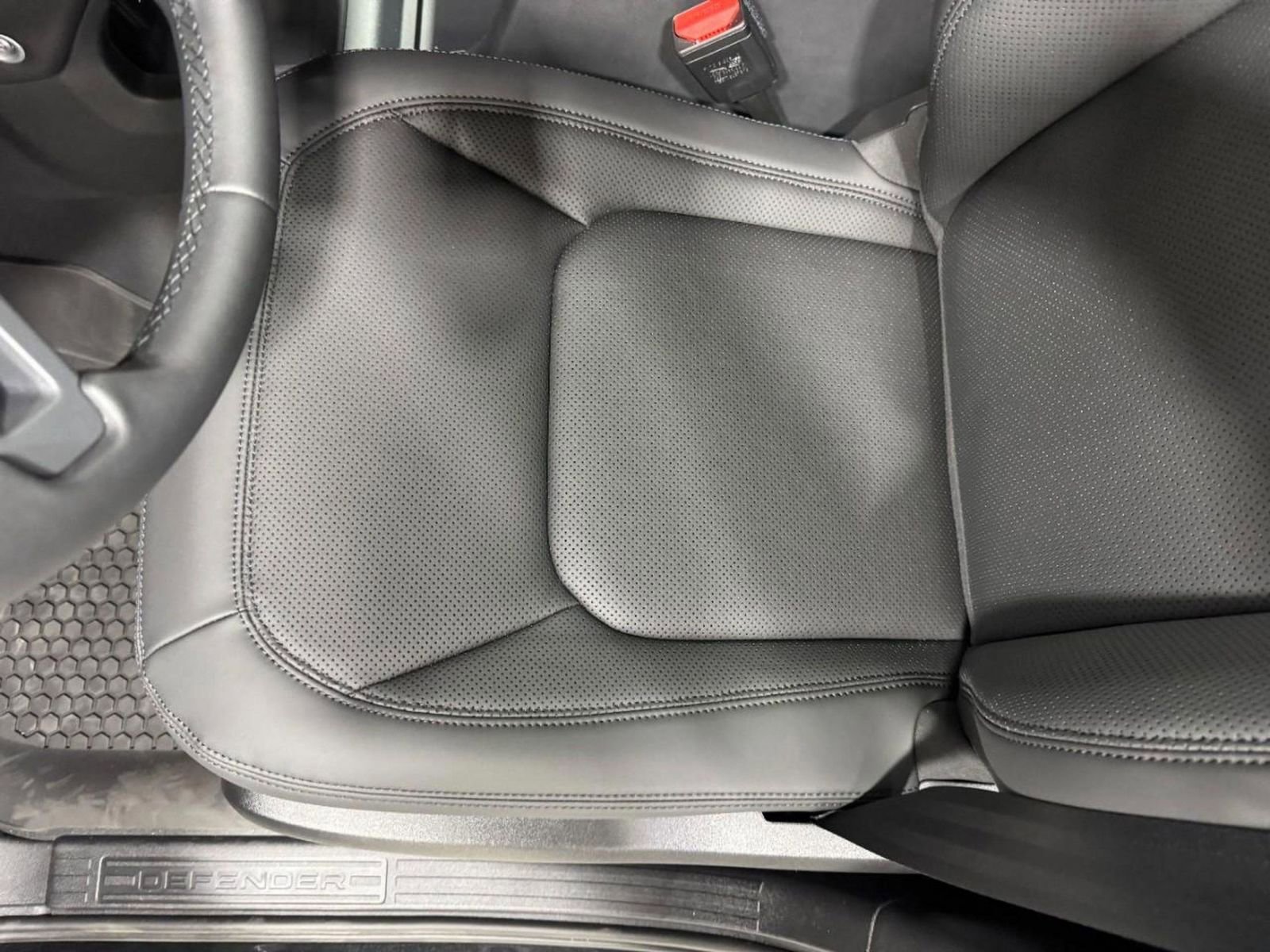 New 2026 Land Rover Defender 110 S image 26