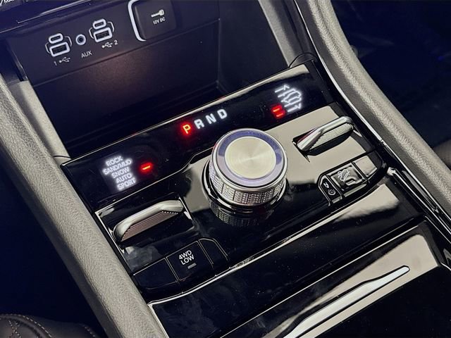 New 2025 Jeep Grand Cherokee L Summit w/ Obsidian Package image 17