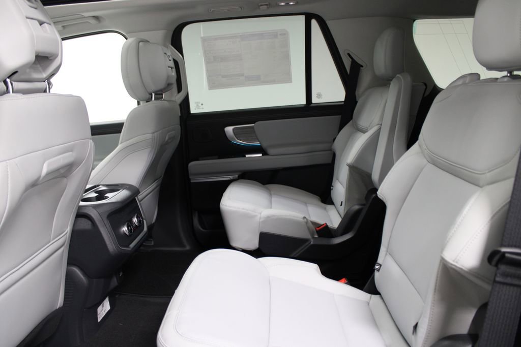 New 2026 Ford Expedition Platinum image 23