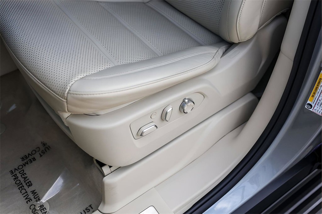 Certified 2025 Cadillac Escalade Sport Platinum image 8