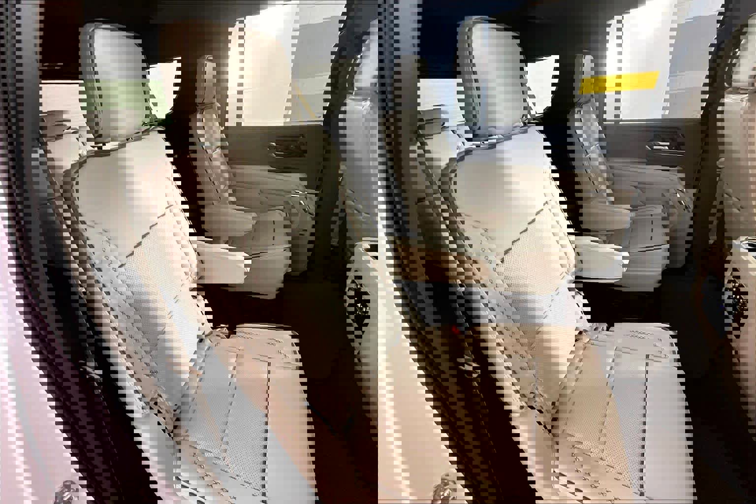 Used 2026 GMC Yukon XL Denali w/ Sun & Power Step Package image 21