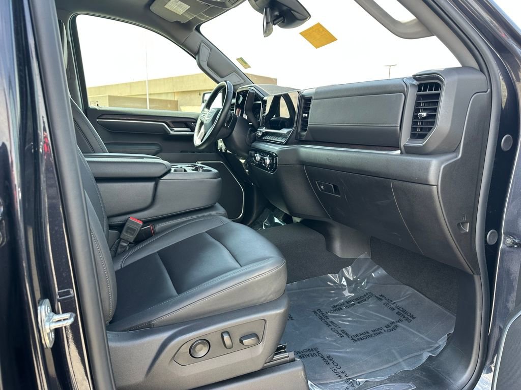 Certified 2025 GMC Sierra 1500 SLT image 15
