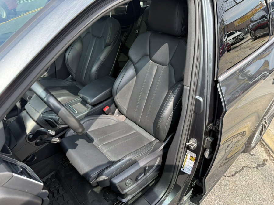 Used 2018 Audi SQ5 Prestige w/ Prestige Package AWD/4WD image 7