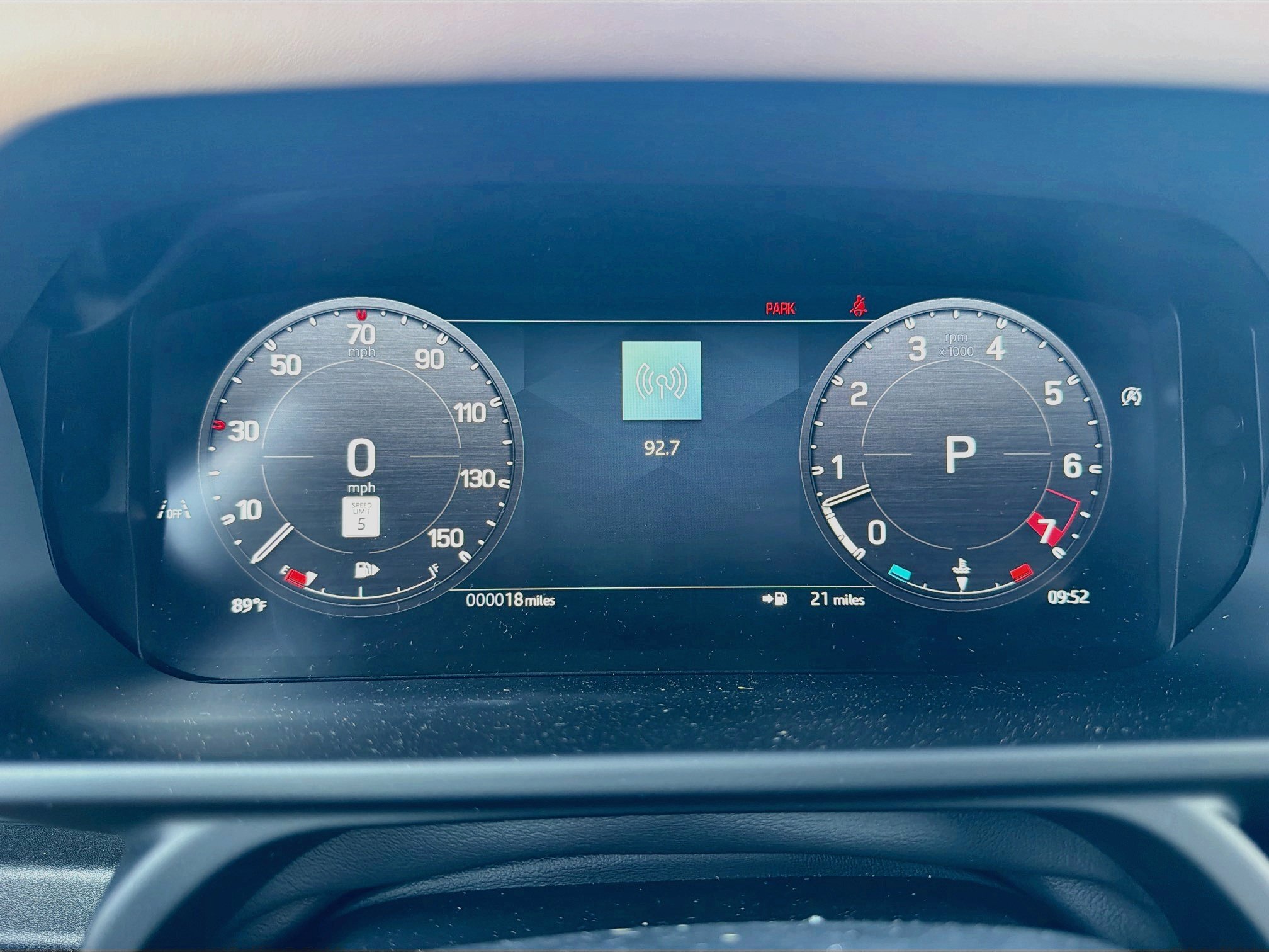 New 2026 Land Rover Defender 110 X-Dynamic SE AWD/4WD image 41