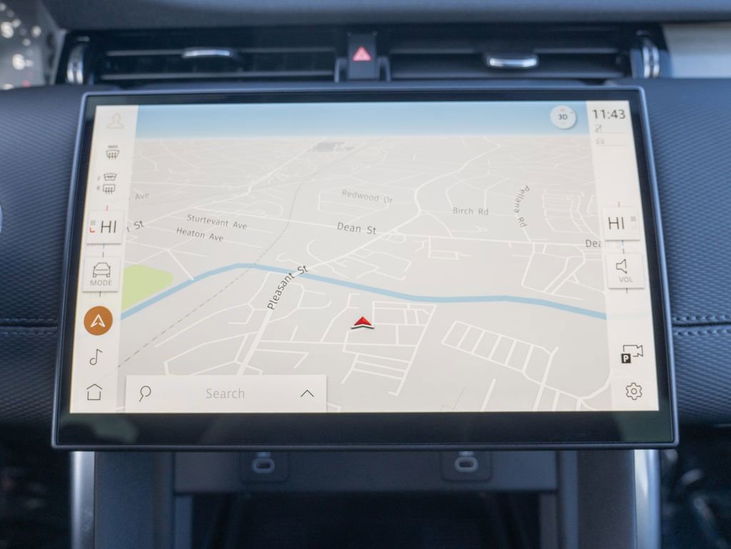 Certified 2025 Land Rover Discovery Sport Dynamic SE AWD/4WD image 27