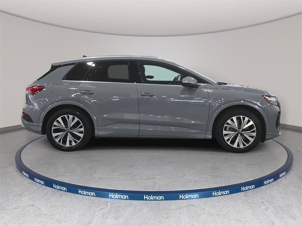 Used 2024 Audi Q4 e-tron Premium Plus image 4