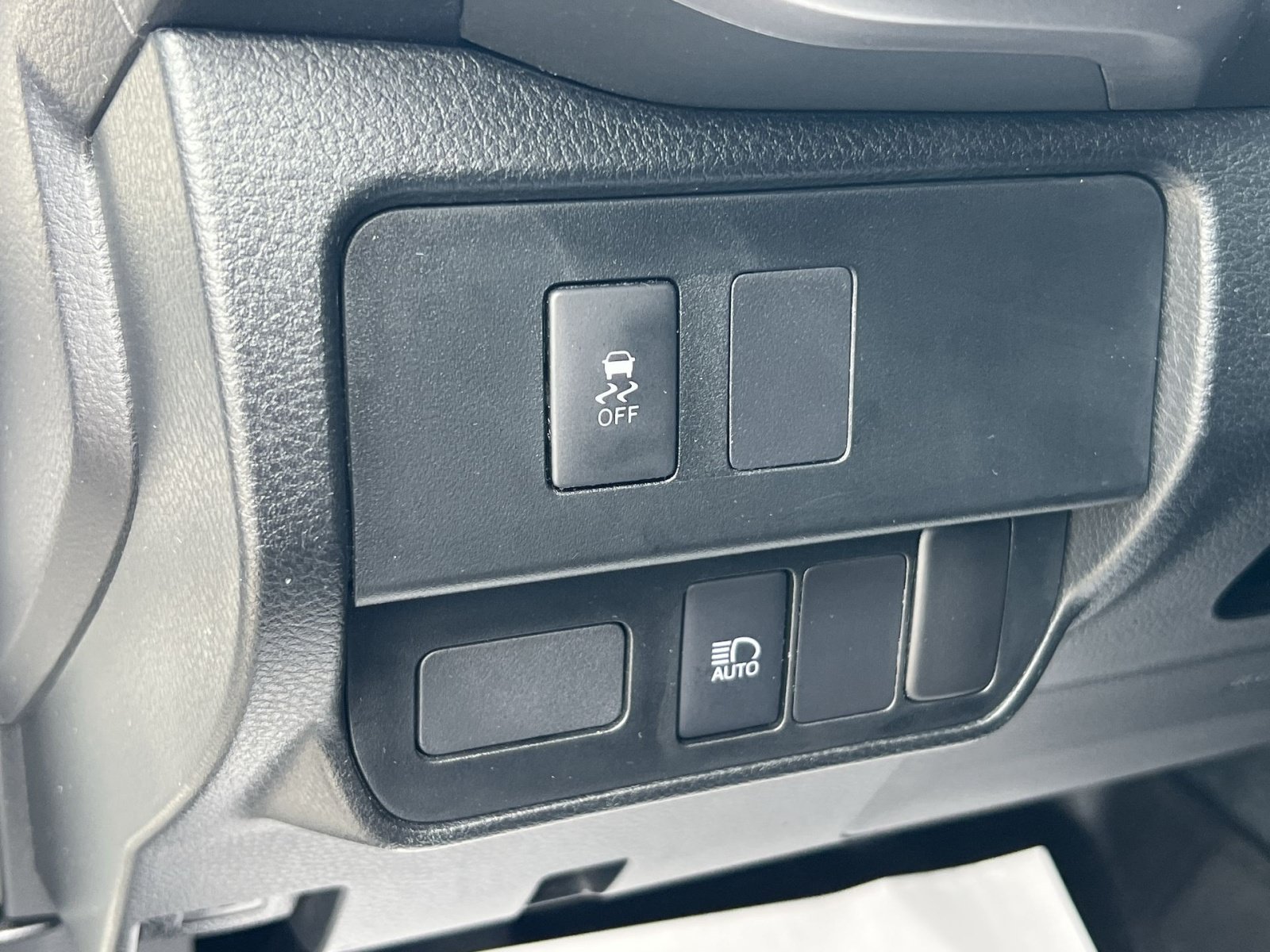Used 2021 Toyota Tacoma SR5 RWD image 31