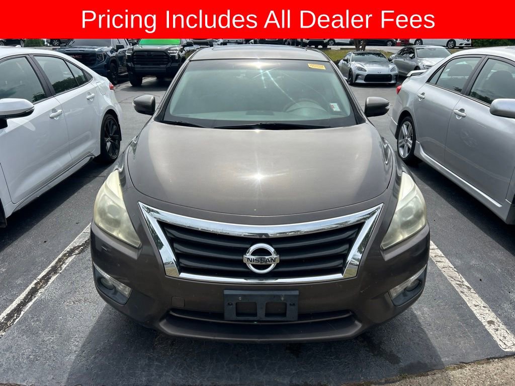 Used 2013 Nissan Altima 2.5 SL w/ Technology Pkg FWD image 11