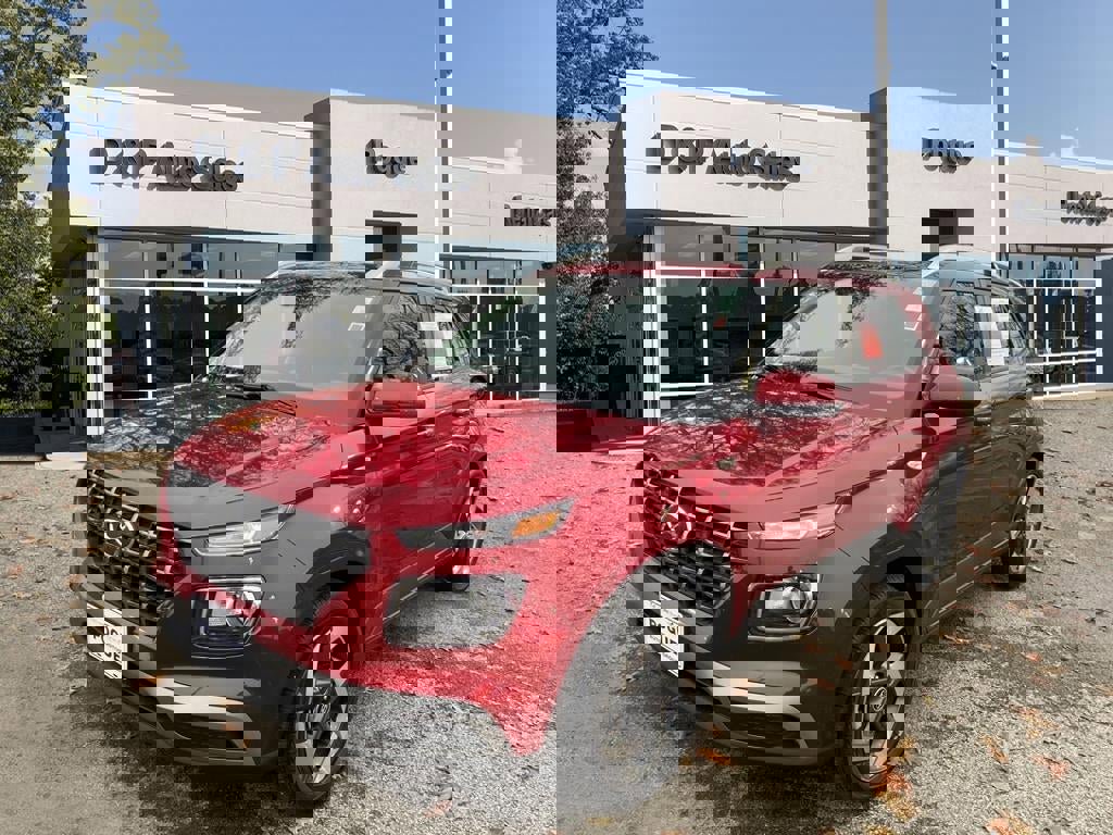 Used 2024 Hyundai Venue SEL image 4