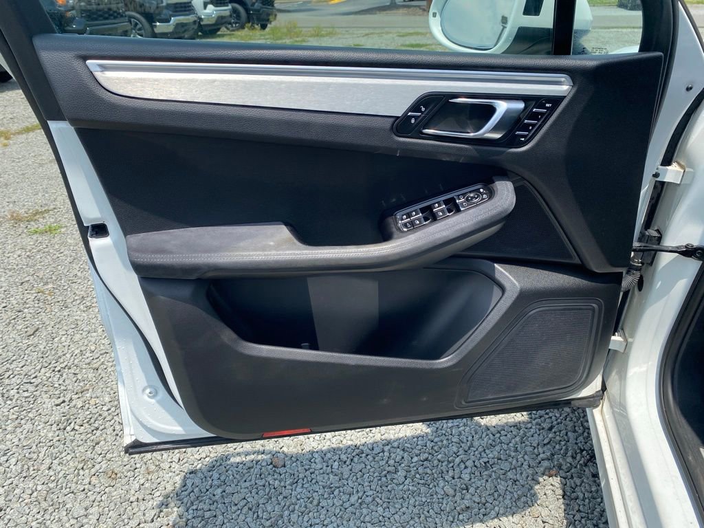 Used 2017 Porsche Macan GTS image 9