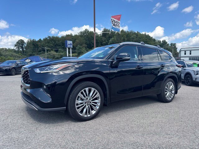 Used 2025 Toyota Highlander Platinum