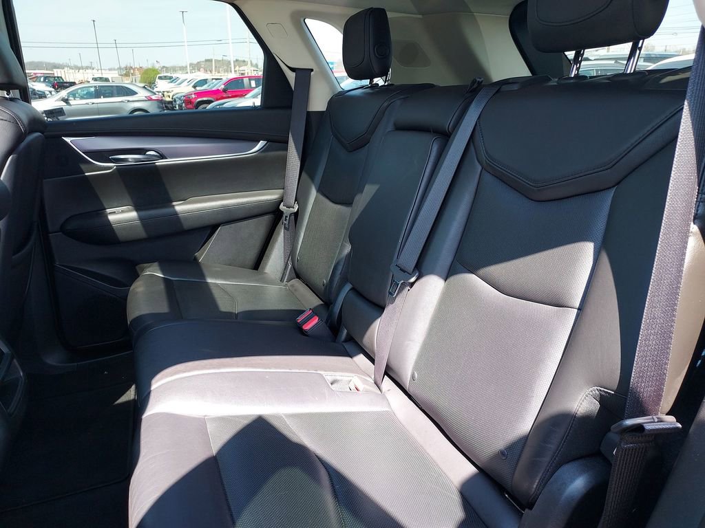 Used 2017 Cadillac XT5 Luxury w/ Driver Awareness Package image 29