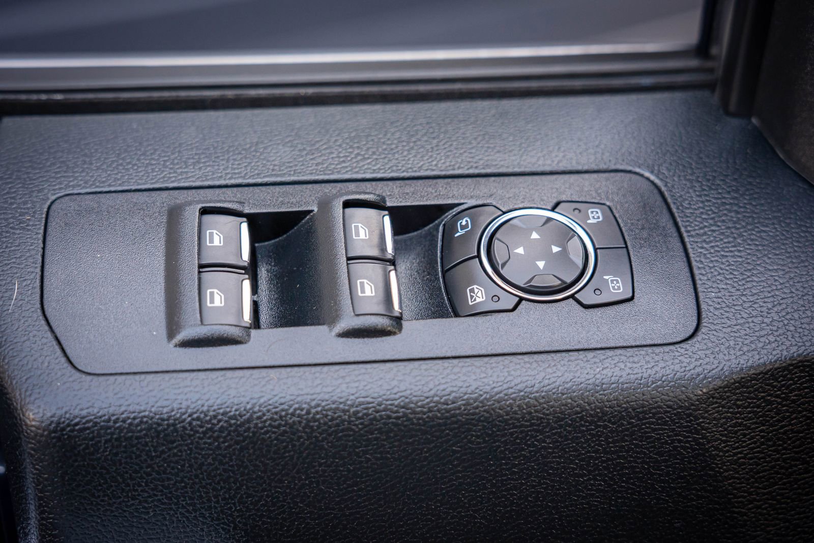 Used 2017 Ford F150 Platinum w/ Technology Package image 15