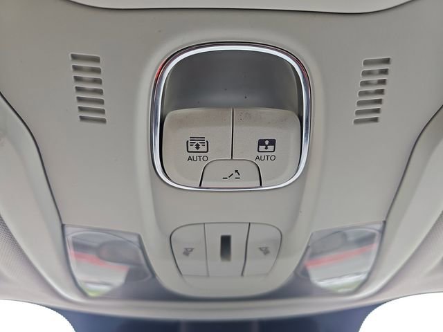 Used 2019 Jeep Renegade Latitude FWD image 25