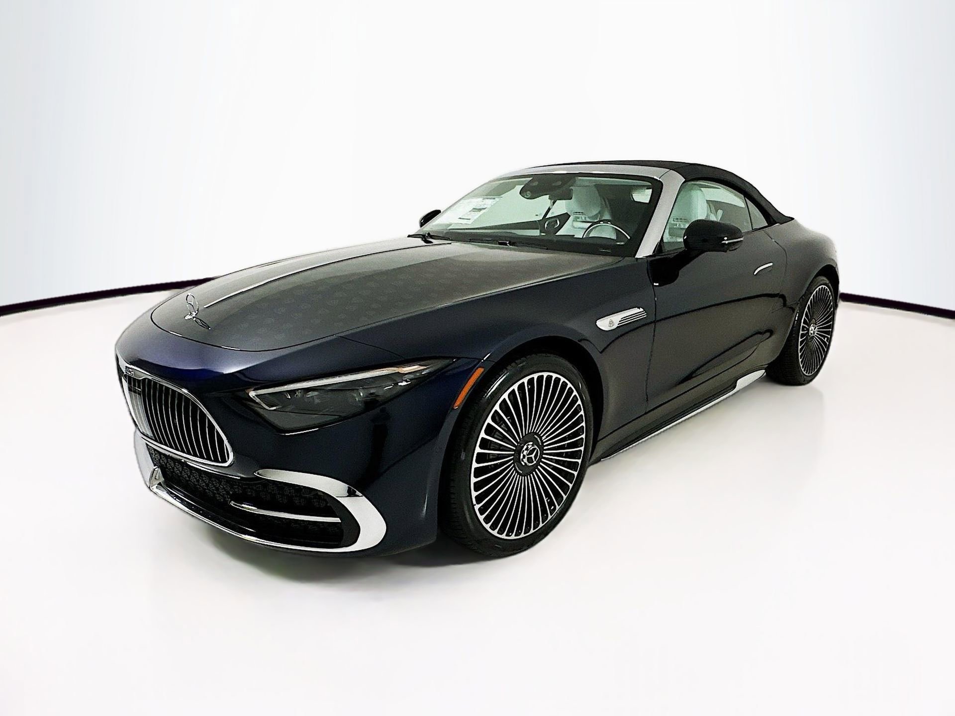 New 2026 Mercedes-Benz Maybach SL 680 image 3