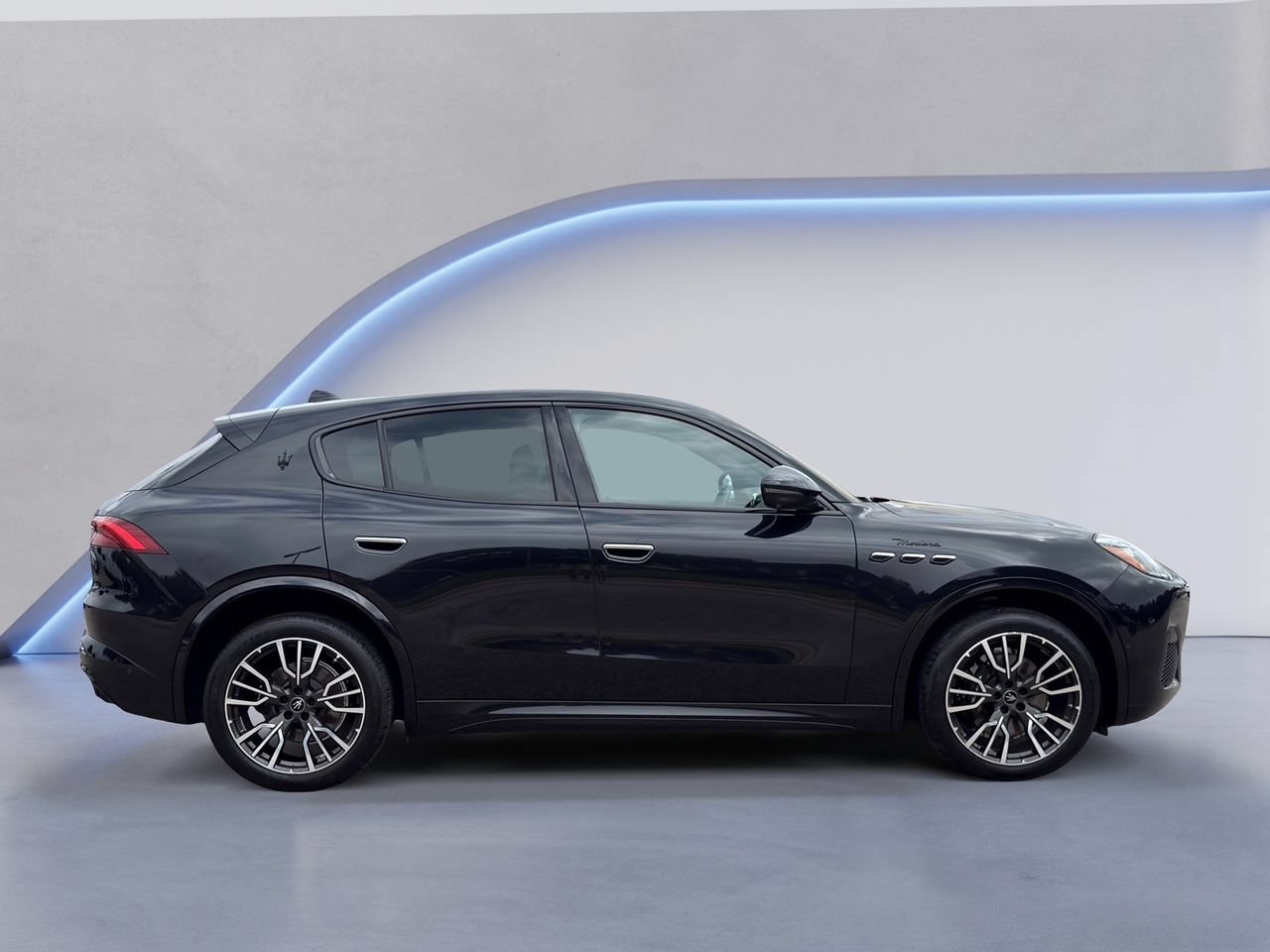 Certified 2023 Maserati Grecale Modena AWD/4WD image 12