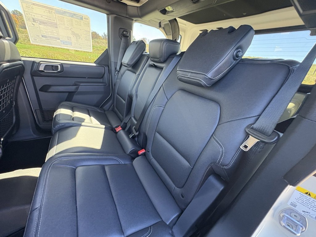 New 2025 Ford Bronco Badlands image 25