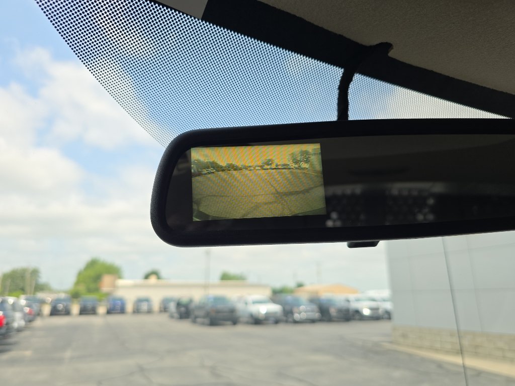 Used 2015 Chevrolet Express 2500 RWD image 25