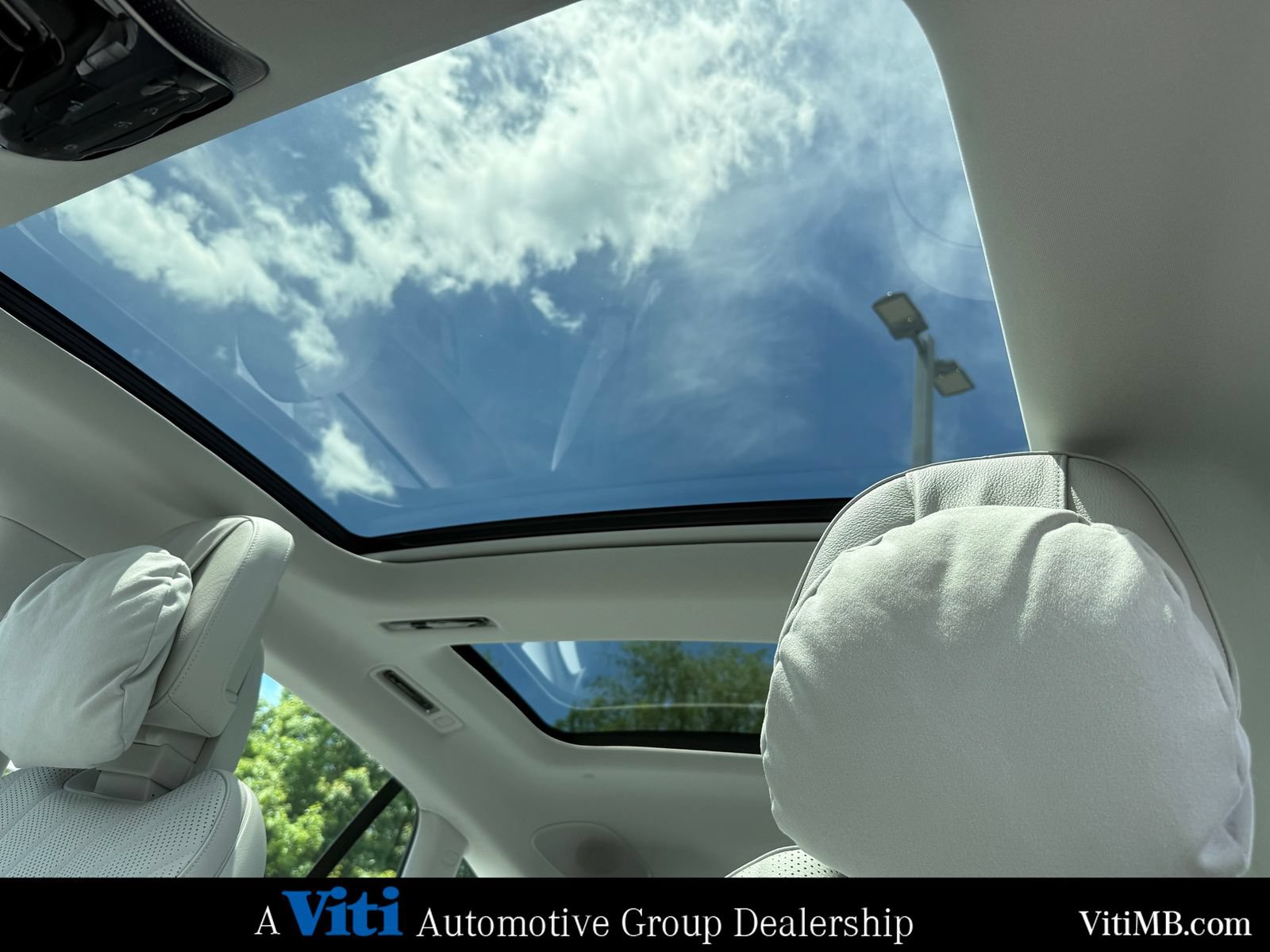 Certified 2022 Mercedes-Benz EQS 580 4MATIC Sedan image 19