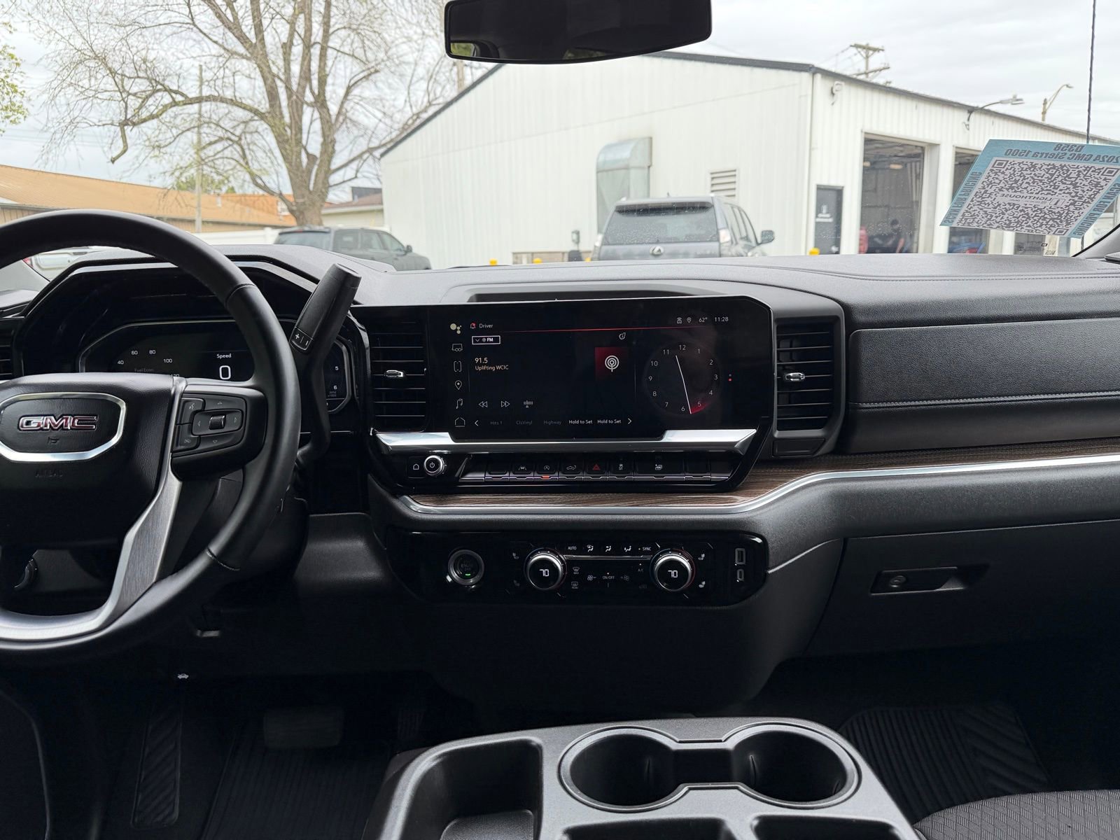 Used 2024 GMC Sierra 1500 Elevation image 24