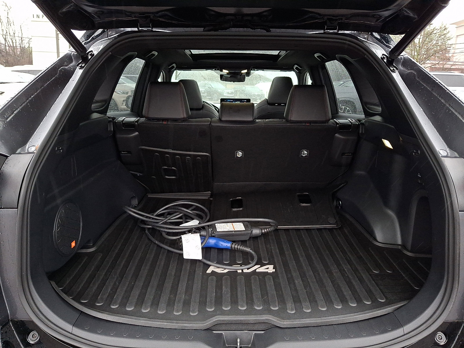 Used 2023 Toyota RAV4 XSE w/ Premium Package image 28