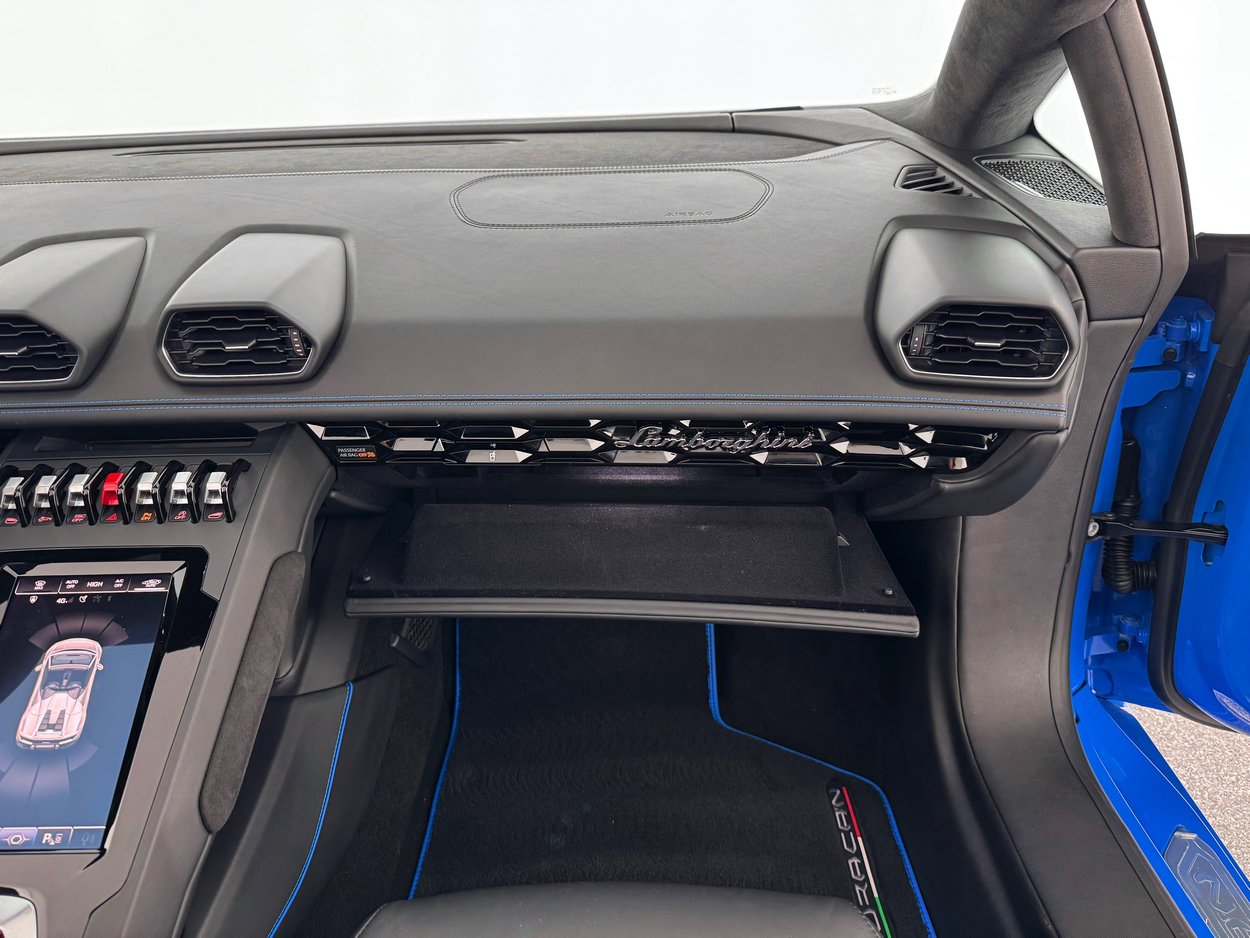 Used 2022 Lamborghini Huracan EVO image 27