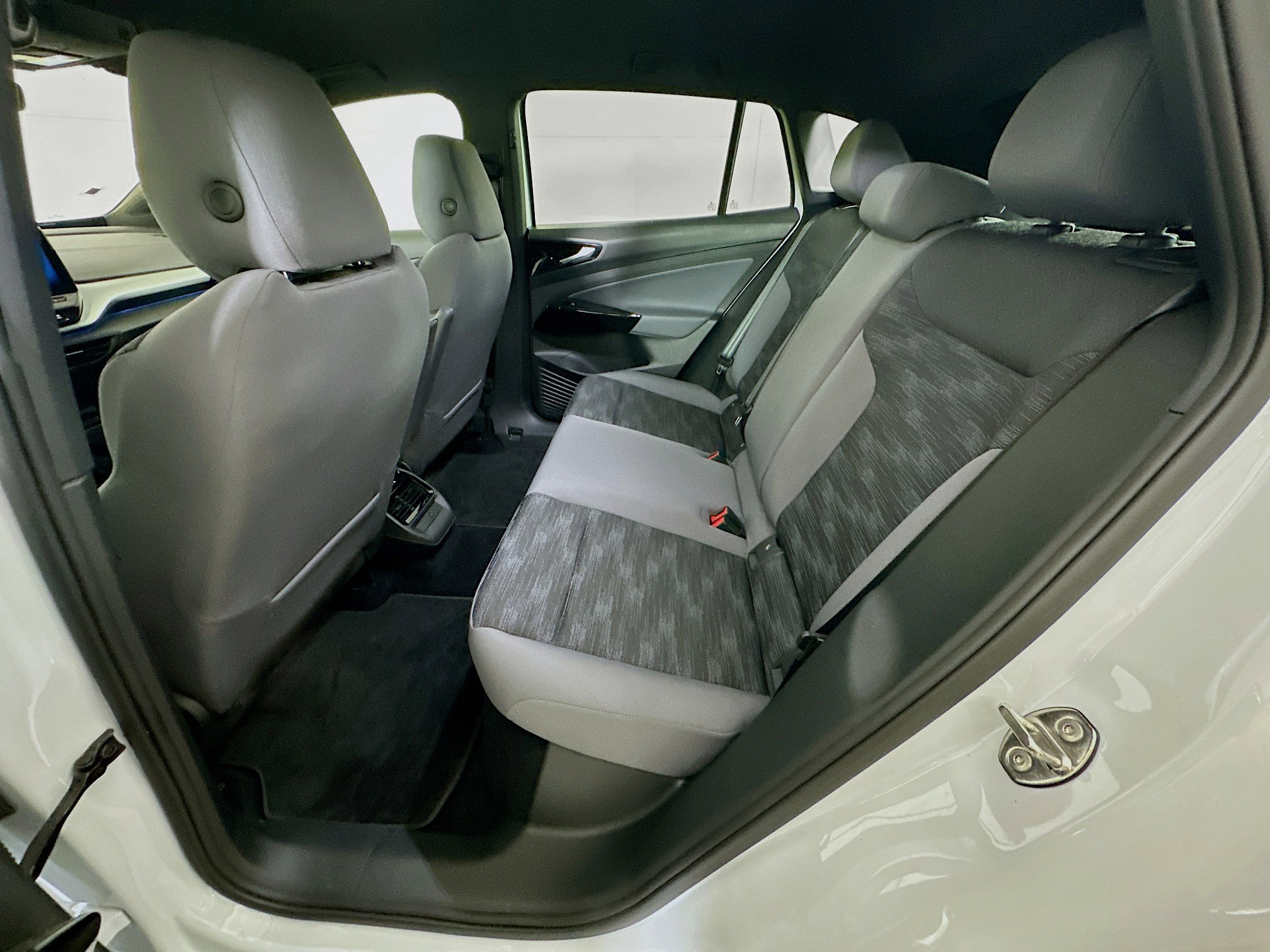 Used 2022 Volkswagen ID.4 Pro RWD image 27