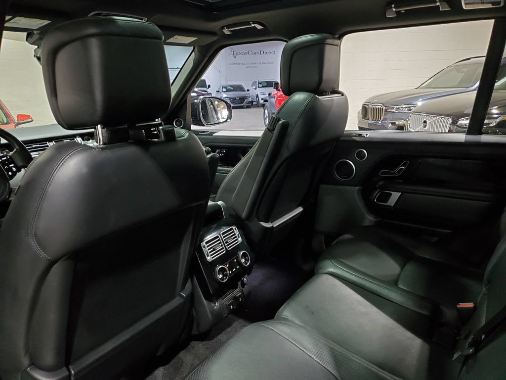 Used 2018 Land Rover Range Rover HSE AWD/4WD image 28