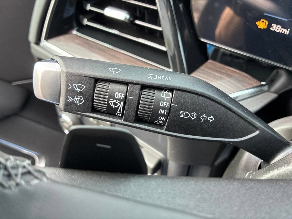 New 2026 Chevrolet Tahoe LT w/ Comfort Package AWD/4WD image 19