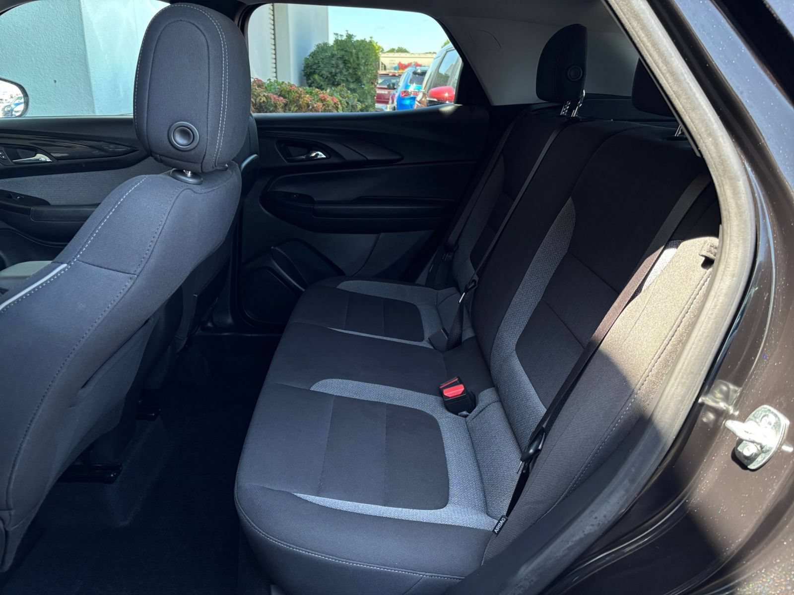 Used 2025 Chevrolet TrailBlazer LT FWD image 24