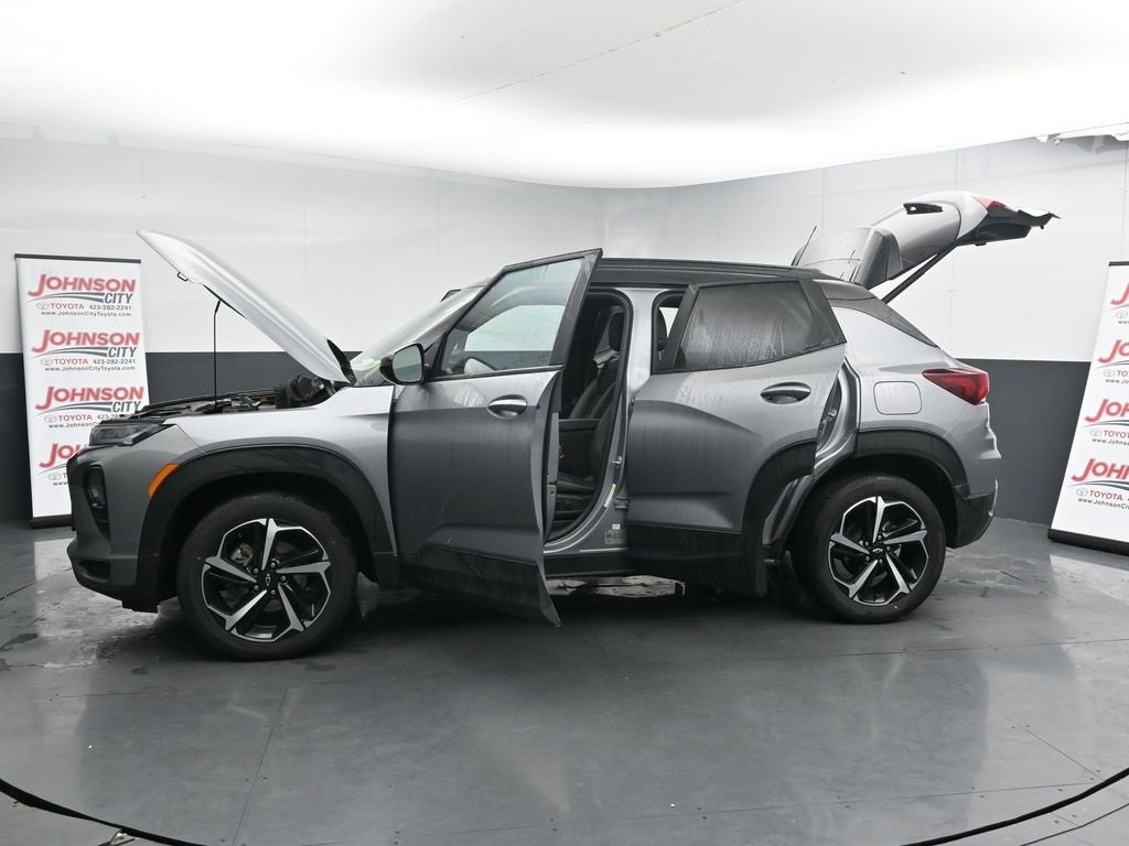 Used 2023 Chevrolet TrailBlazer RS w/ Sun and Liftgate Package image 28