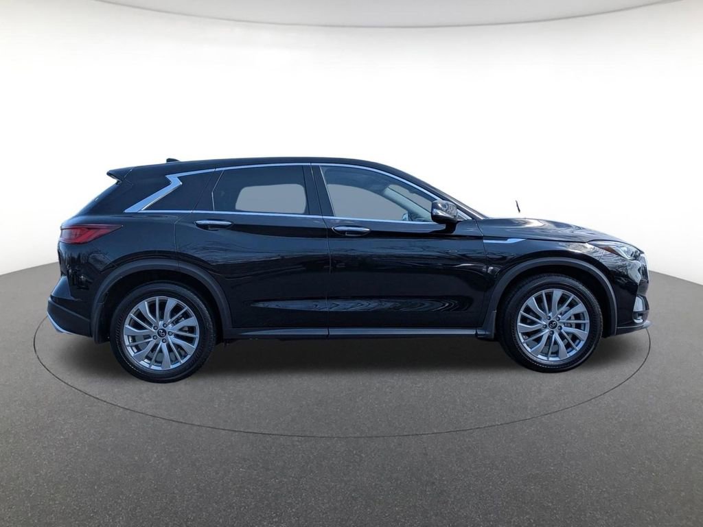 Used 2025 INFINITI QX50 Pure image 4