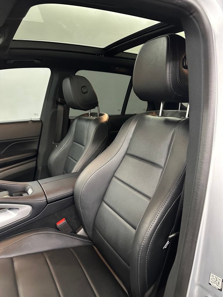 Used 2024 Mercedes-Benz GLE 450 4MATIC w/ AMG Line Exterior image 12