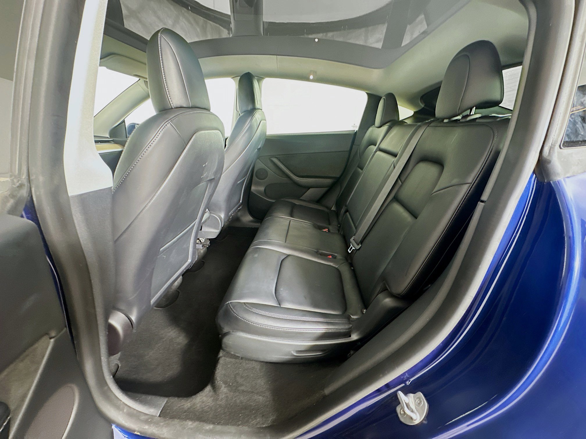 Used 2022 Tesla Model Y Long Range AWD/4WD image 26