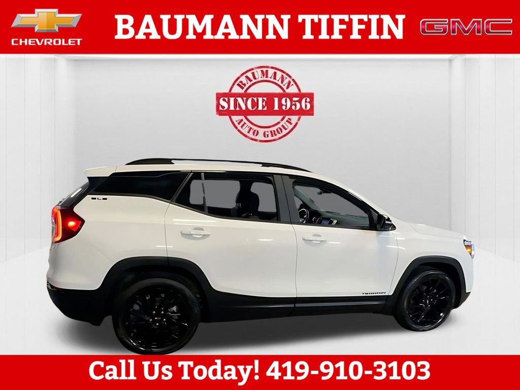 Used 2023 GMC Terrain SLE w/ Driver Convenience Package FWD image 8