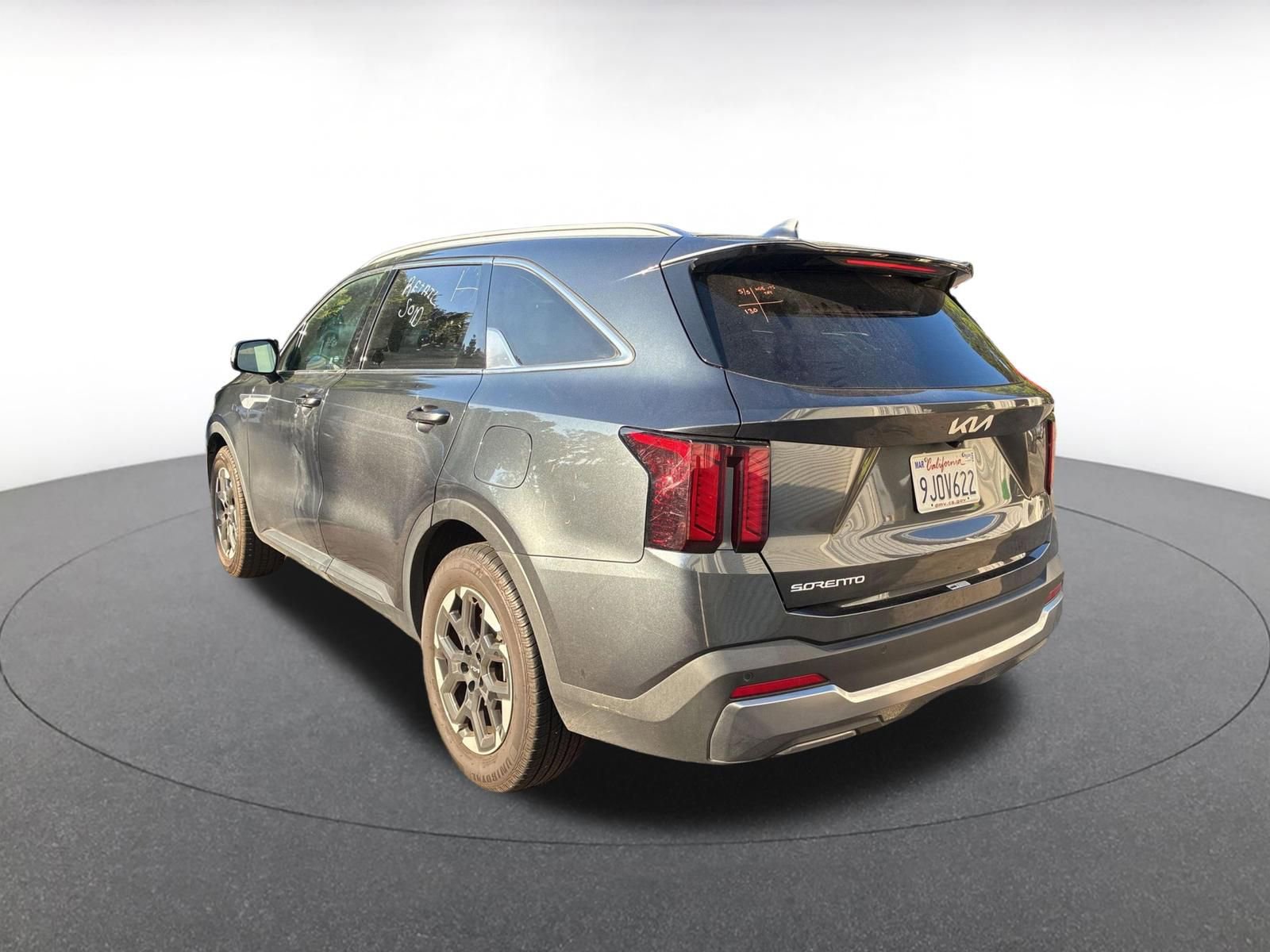 Used 2024 Kia Sorento S FWD image 6